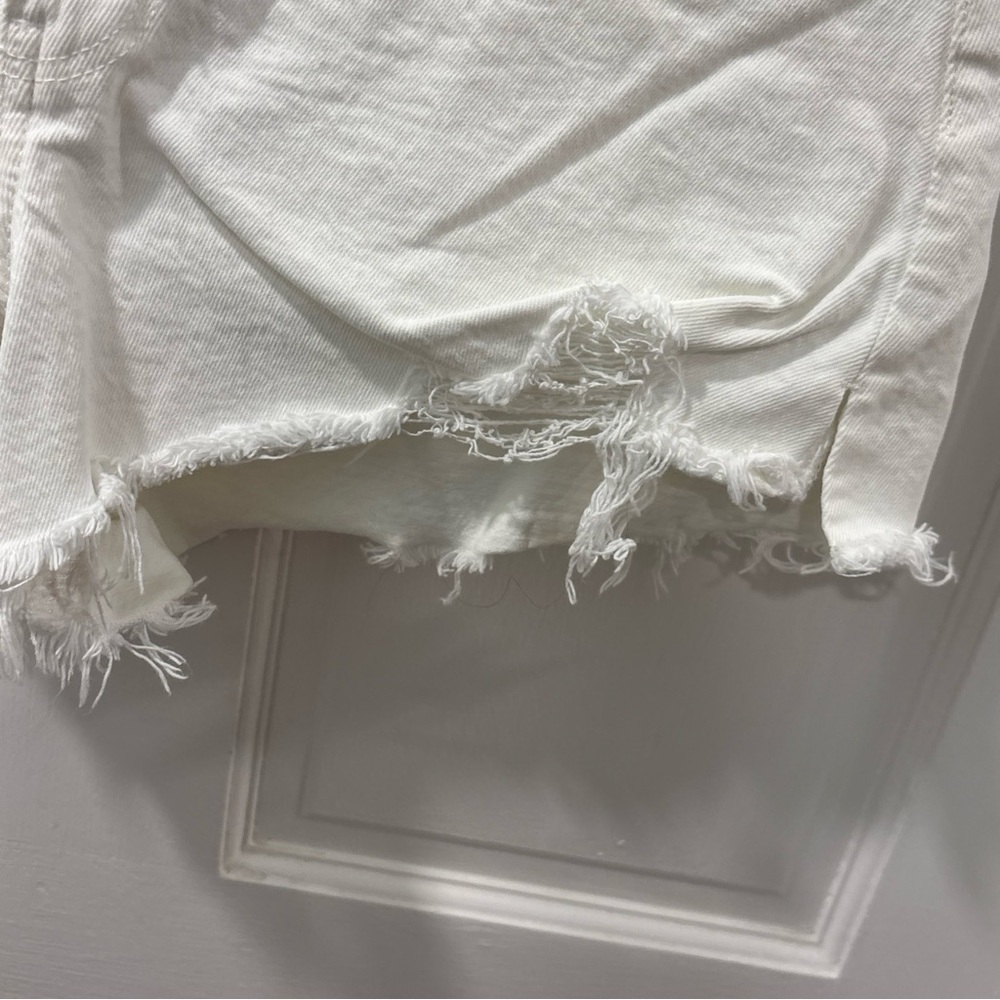 Abercrombie & Fitch Women’s The Cutoff Short Size 27/4 High Rise White Distress - Picture 5 of 8